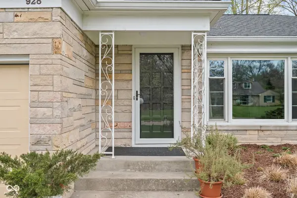 928 Forest Blvd N DR, Indianapolis, IN 46240