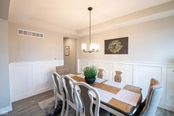 2280 Meadow CRK, Avon, IN 46123
