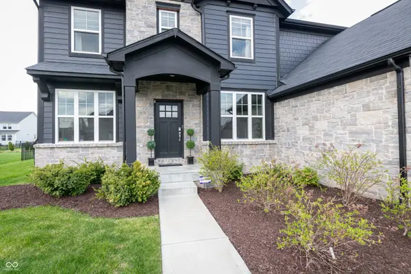 2280 Meadow CRK, Avon, IN 46123