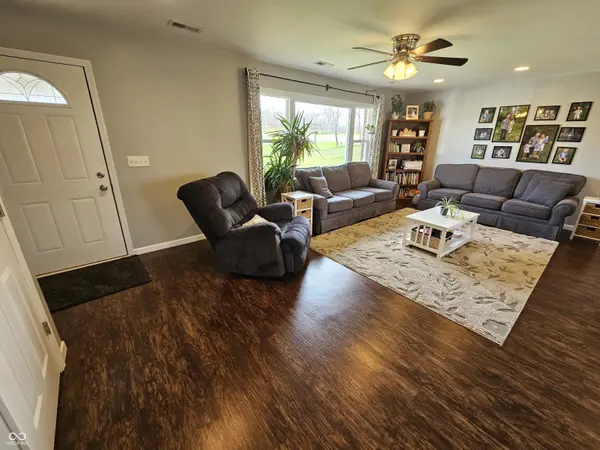 366 E 200 N, Franklin, IN 46131