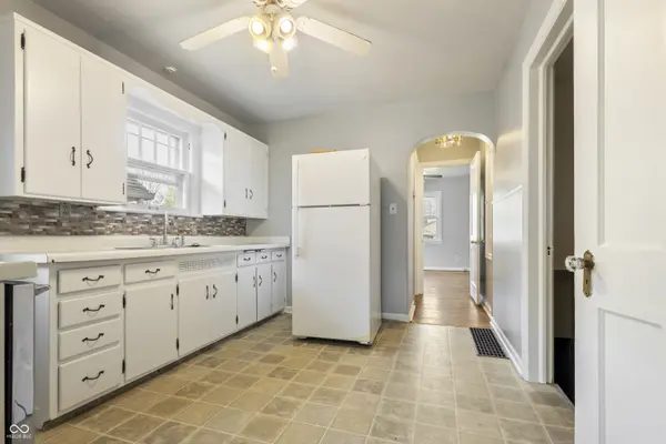 102 Wallace AVE, Indianapolis, IN 46201