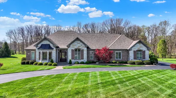 6829 Whitetail Woods CT, Bargersville, IN 46106