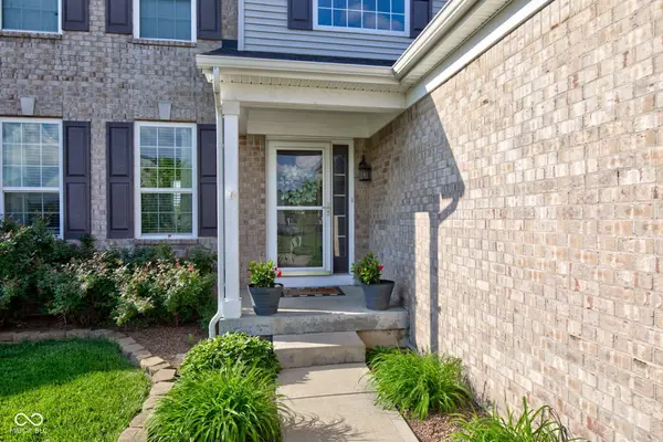 1662 Cascade DR, Greenwood, IN 46143