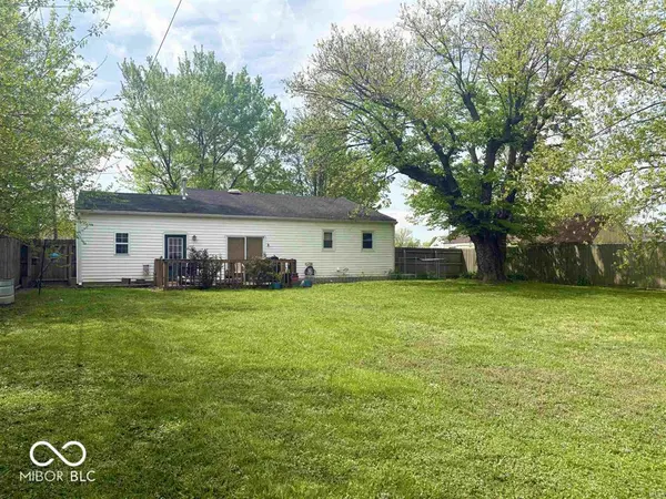 212 Vasbinder DR, Chesterfield, IN 46017