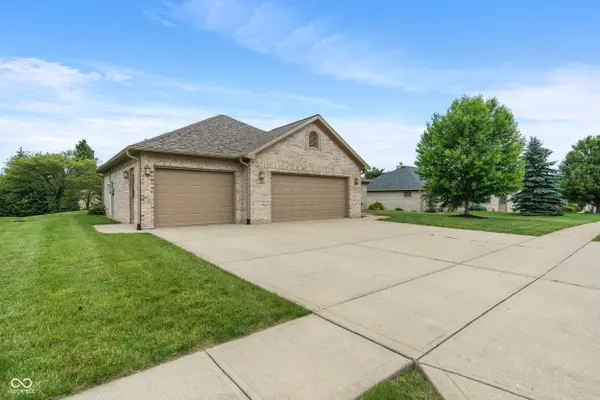 2422 Oak DR, Clayton, IN 46118