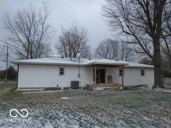 1557 W Booe RD, Austin, IN 47102