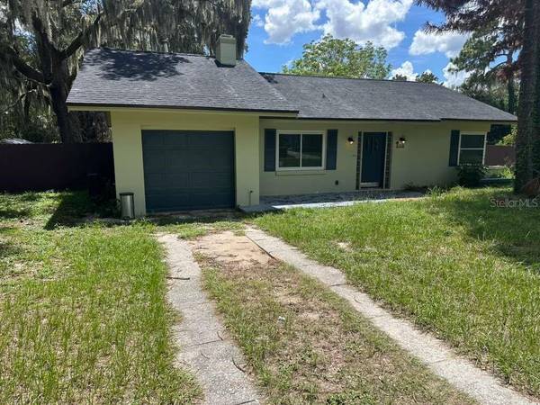 1065 W MAGNOLIA ST, Clermont, FL 34711