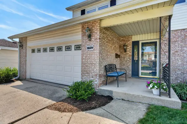 1829 W Catalpa LN, Mount Prospect, IL 60056