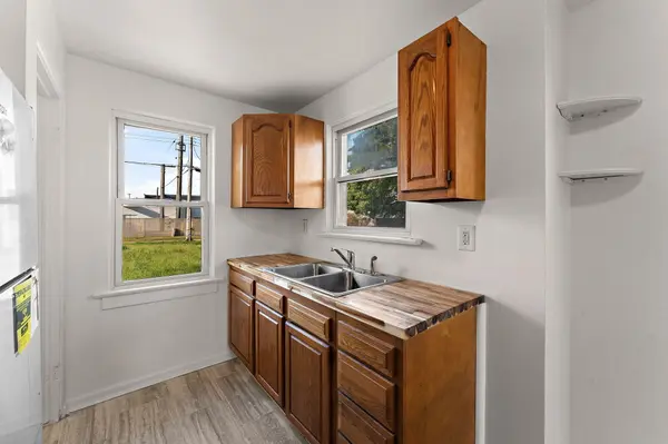 1000 W Home AVE, Hobart, IN 46342