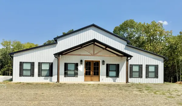 5572 ANTIOCH RD, Hopkinsville, KY 42240