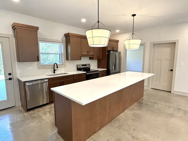 5572 ANTIOCH RD, Hopkinsville, KY 42240