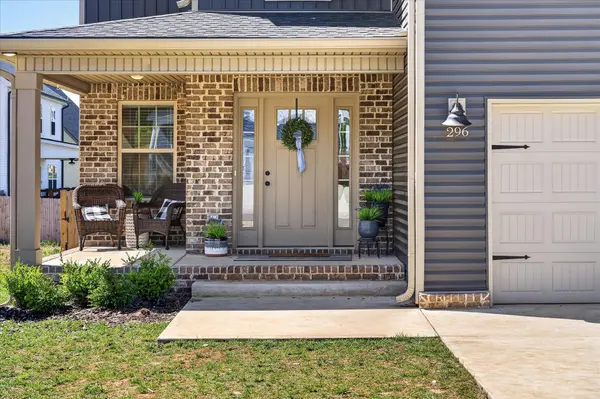 296 Wesson Dr, Clarksville, TN 37043