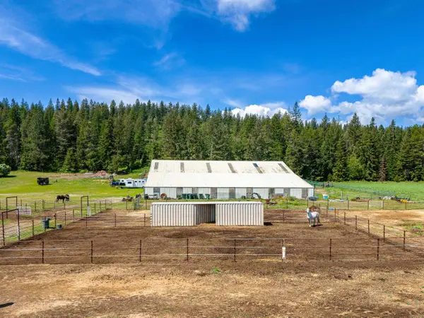 315942 N Highway 2 Hwy, Elk, WA 99009
