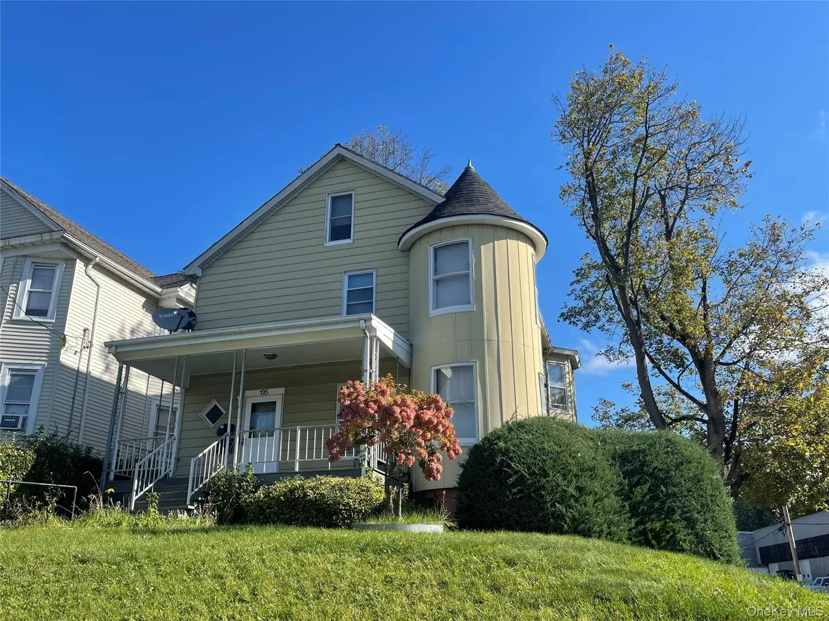 135 Washington ST #1, Poughkeepsie, NY 12601