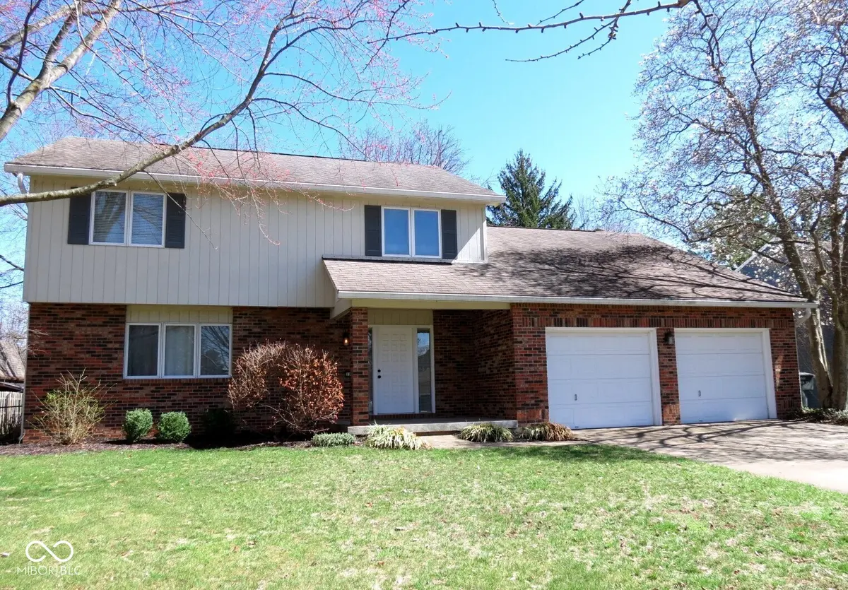 3705 River RD, Columbus, IN 47203