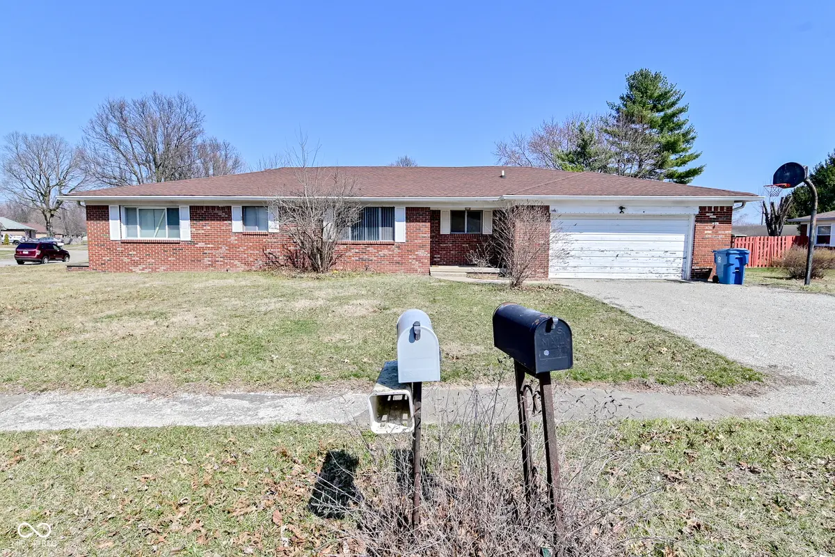 4903 Guthrie DR, Indianapolis, IN 46221