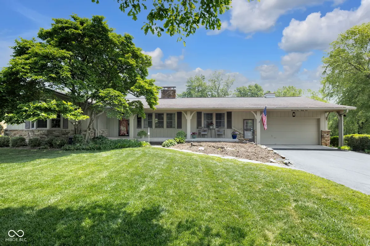 7135 Lantern RD, Indianapolis, IN 46256