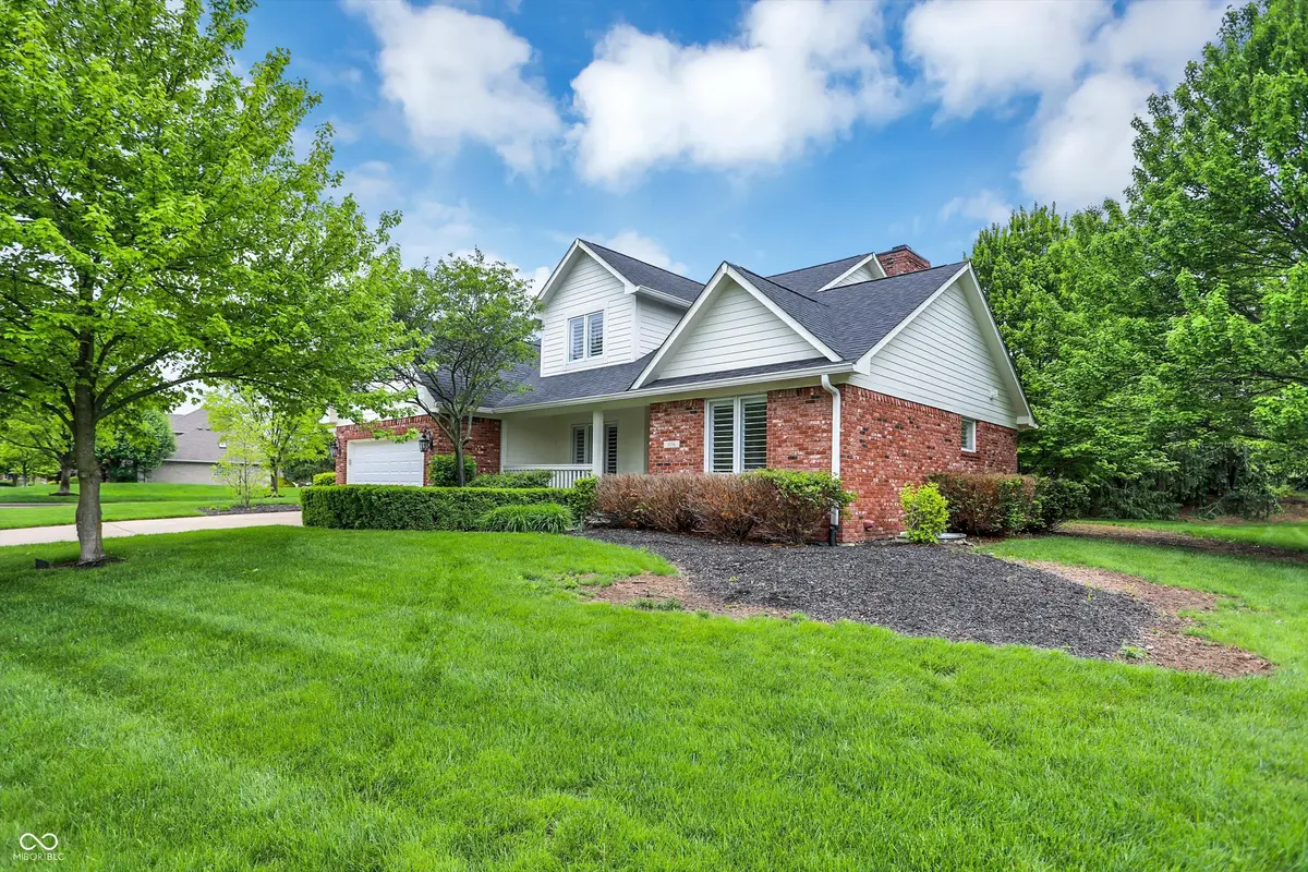 3996 Brockton Manor N DR, Greenwood, IN 46143
