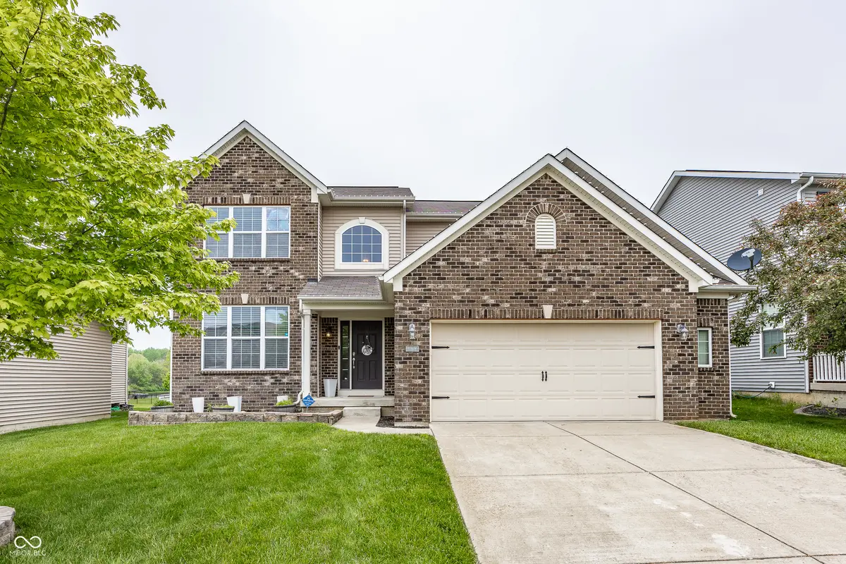 11818 Bellhaven DR, Fishers, IN 46038