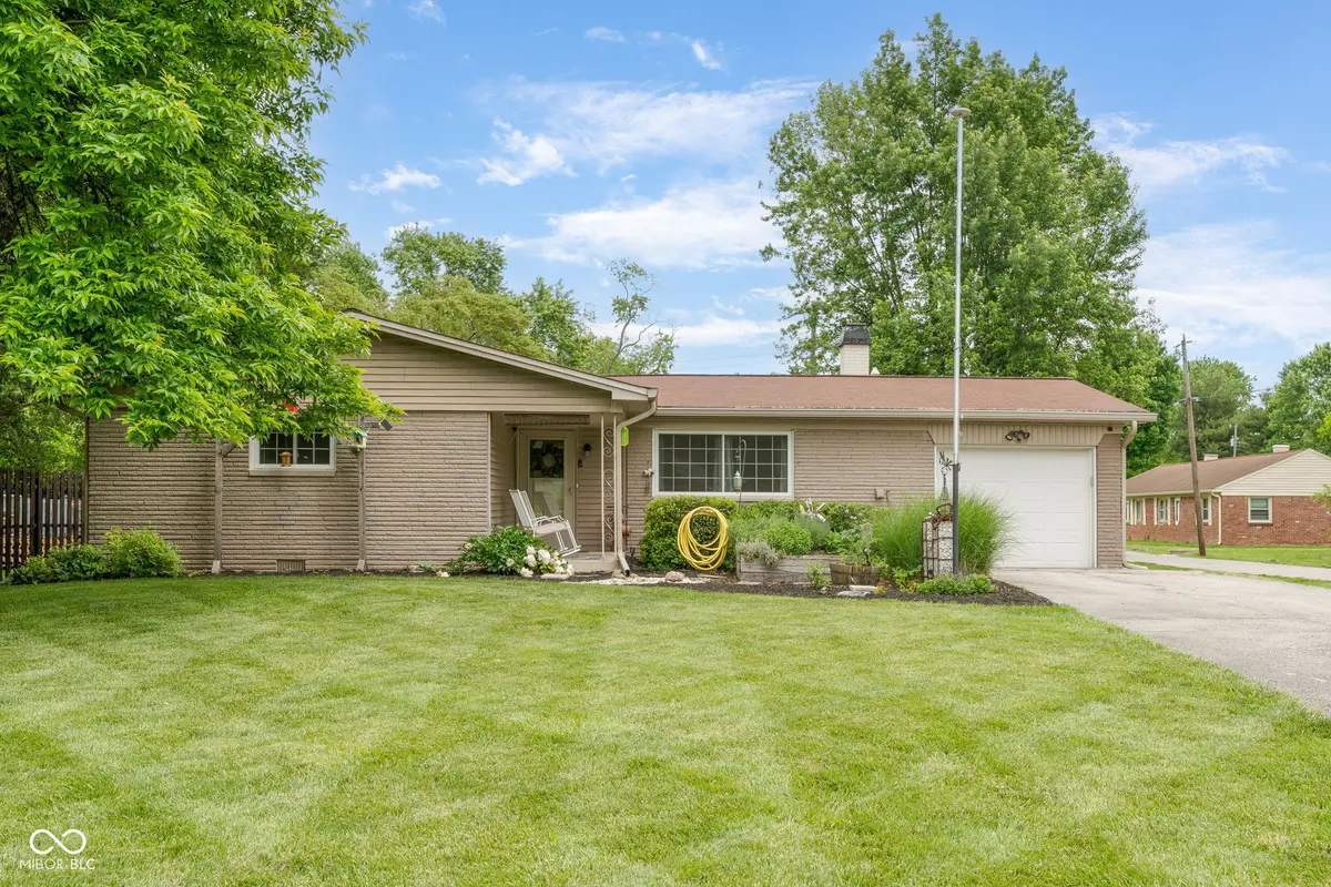 800 E 104th ST, Carmel, IN 46280