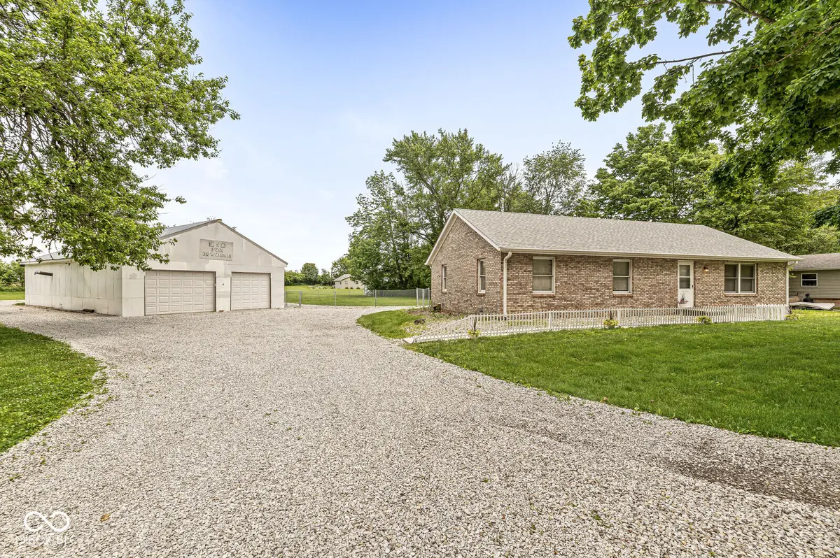 312 W Clark LN, Fairland, IN 46126