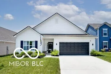 4726 Amber Wood LN, Indianapolis, IN 46235