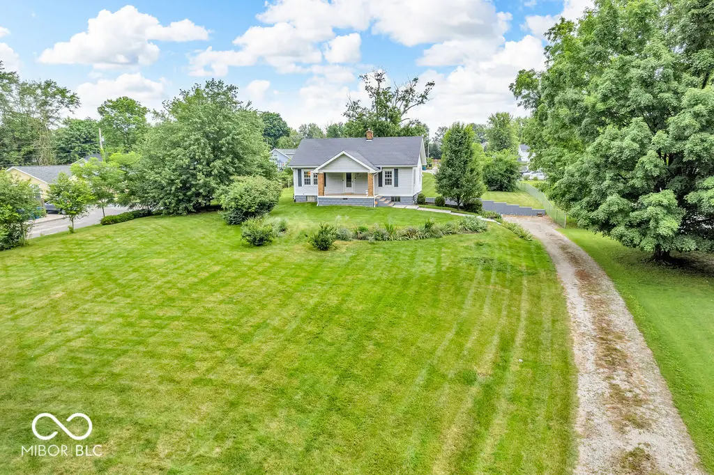 1130 E 105th ST, Carmel, IN 46280