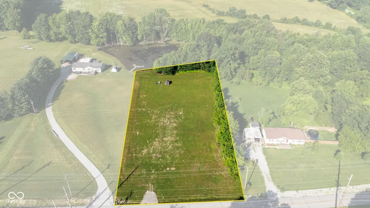 24611 Mahan RD, Marysville, IN 47141