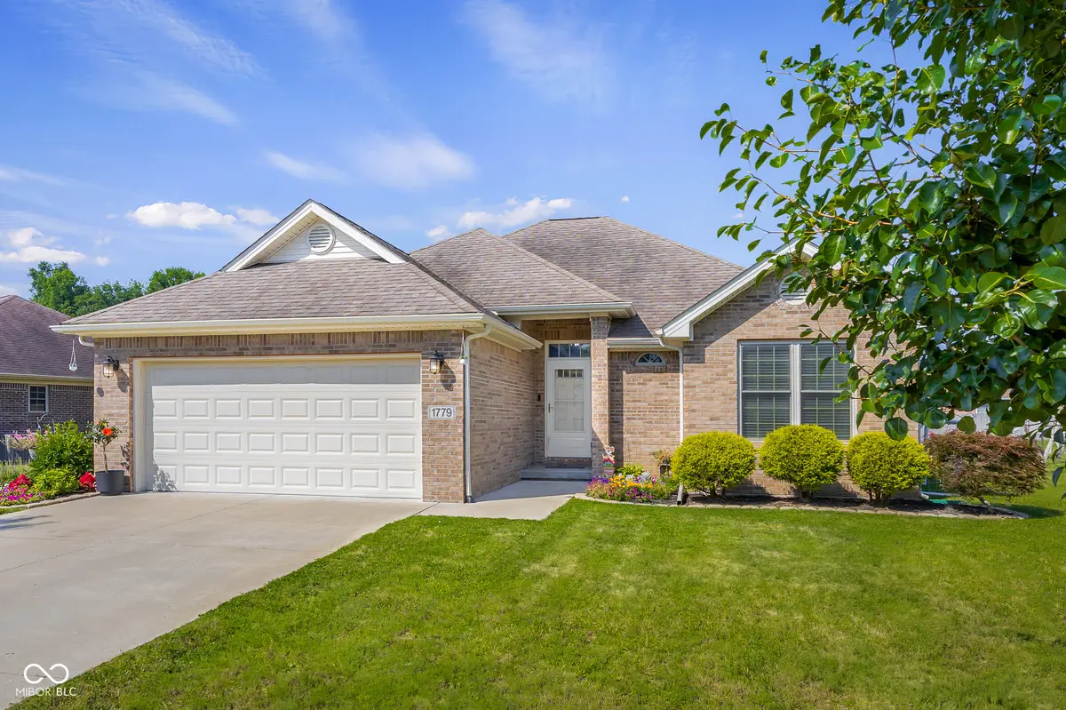 1779 Sams CIR, Seymour, IN 47274
