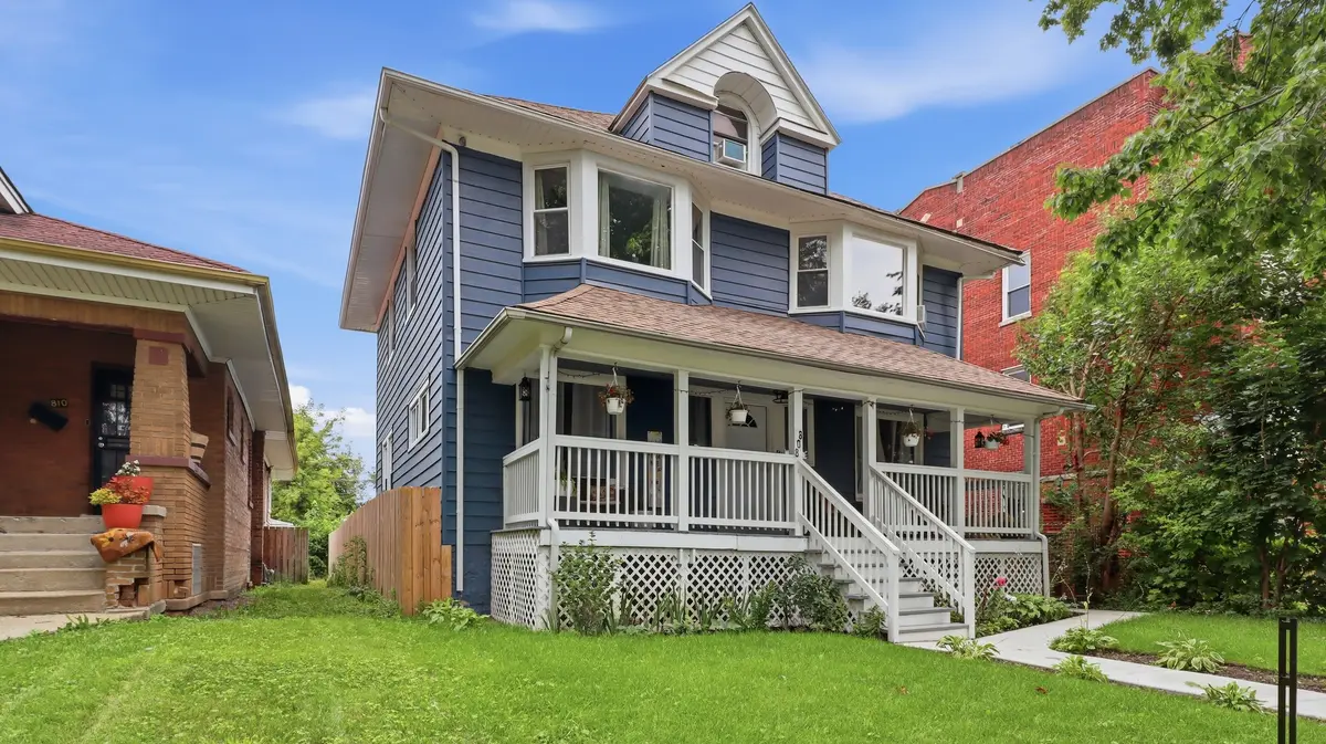 808 S 15th AVE, Maywood, IL 60153