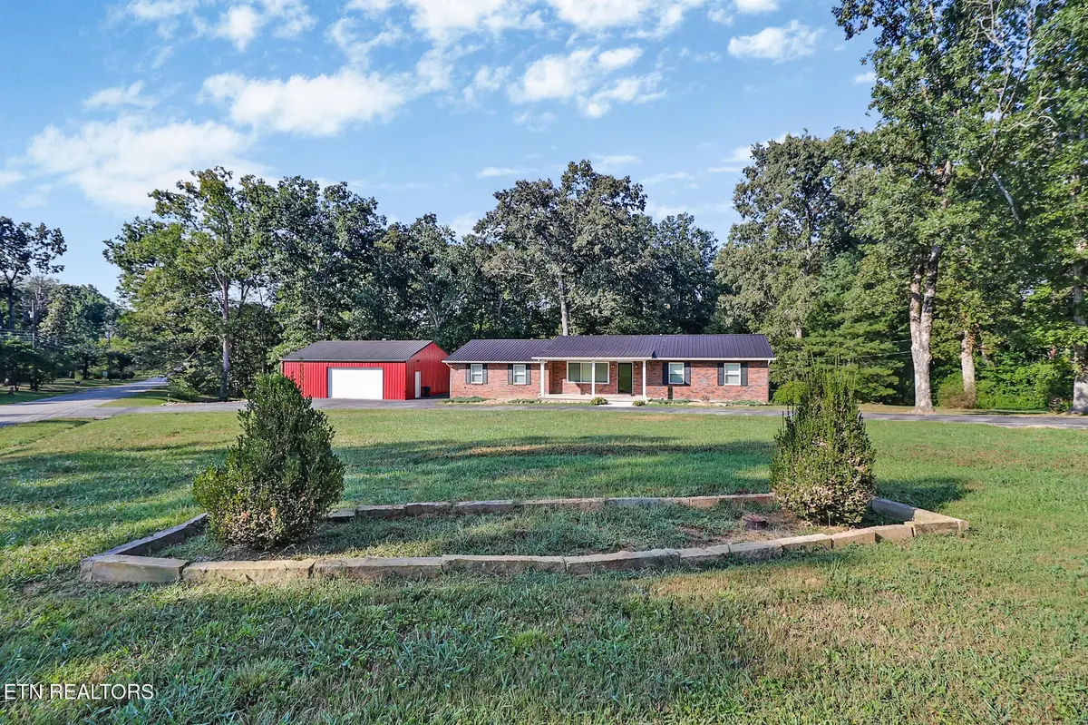 329 Dillon St, Crossville, TN 38555
