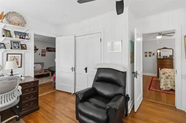 505 Lee ST, Smithville, TX 78957