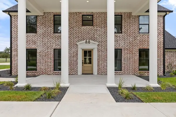 1017 County Road 229 RD, Giddings, TX 78942