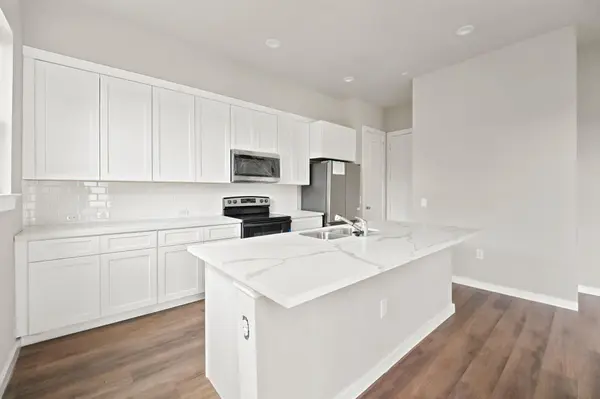 1300 Mckie DR #33, Austin, TX 78752