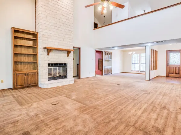 1112 Live Oak LOOP, Buda, TX 78610