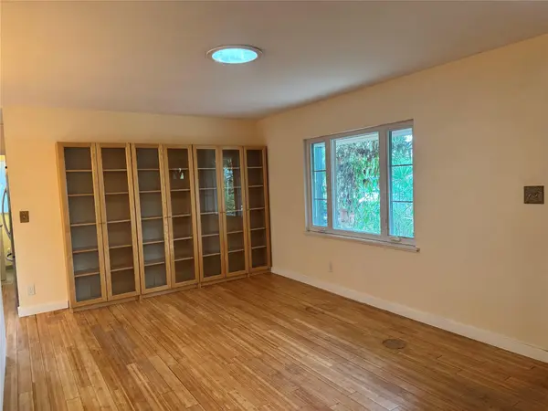 1111 W Oltorf ST, Austin, TX 78704