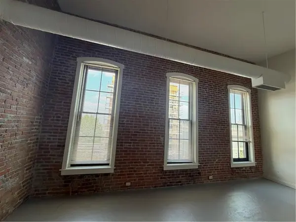 412 Delaware #306 ST, Kansas City, MO 64105