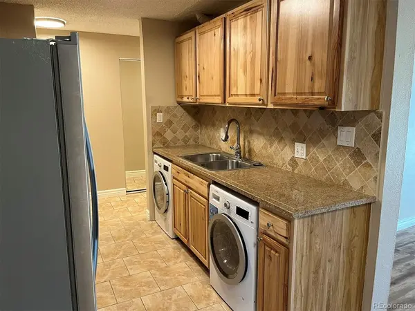 7375 E Quincy #207, Denver, CO 80237