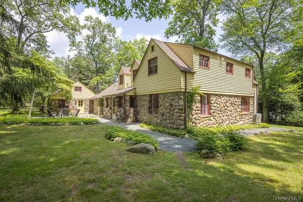 75 Van Houten FLDS, West Nyack, NY 10994