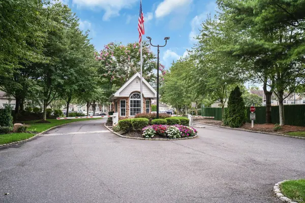 107 Deer Valley DR, Nesconset, NY 11767