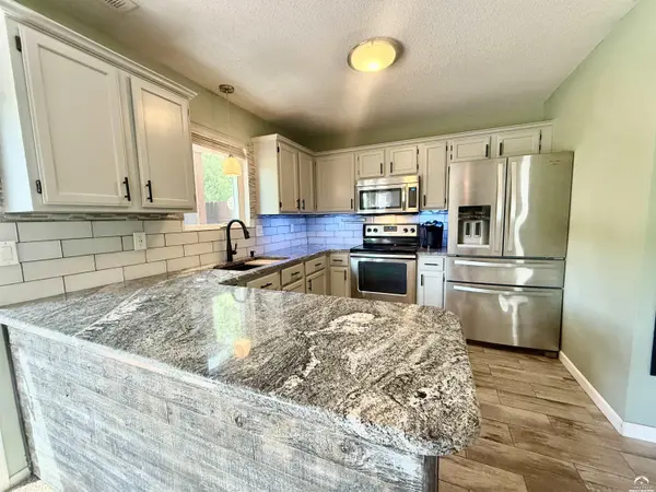 2603 Winterbrook DR, Lawrence, KS 66047