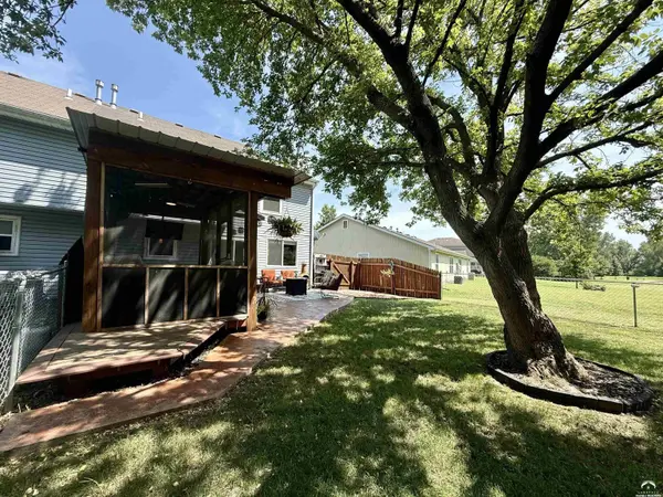 2603 Winterbrook DR, Lawrence, KS 66047