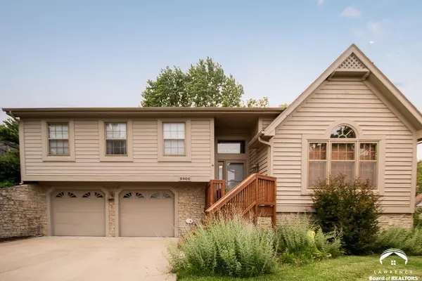 3000 University DR, Lawrence, KS 66049