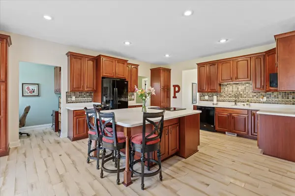 4739 Beechwood RD, Avon, IN 46123