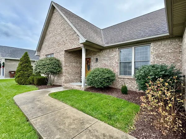 6998 Meredith DR, Seymour, IN 47274
