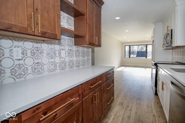 5437 S Westwood DR, Knightstown, IN 46148