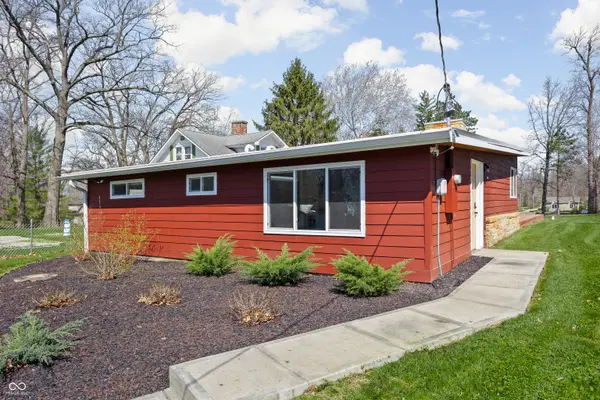 2894 W Grove DR, Greenfield, IN 46140