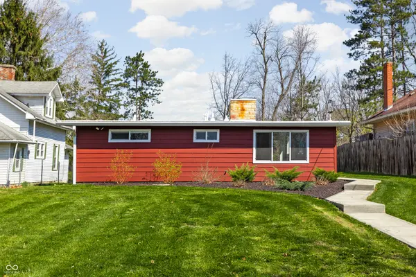 2894 W Grove DR, Greenfield, IN 46140