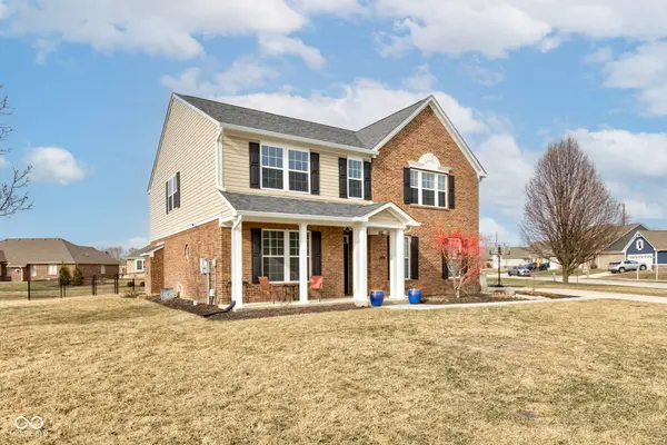 8218 Elsen Ridge, Avon, IN 46123