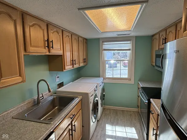 2826 Country Estates DR, Indianapolis, IN 46227